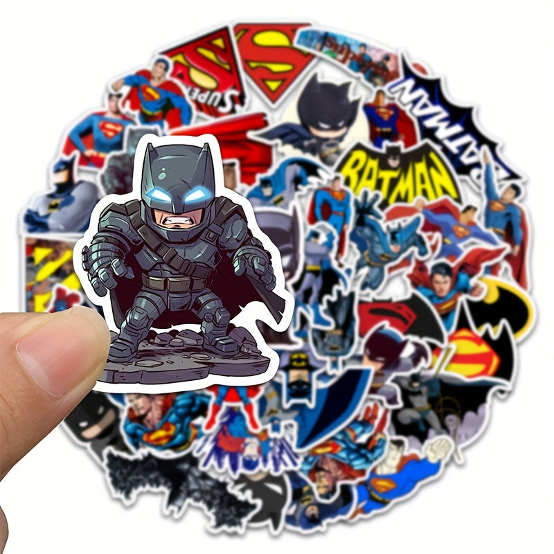 Sticker Master 45’li WB Batman & Superman Sticker Seti – Parlak, Renkli, Yapışkanlı PVC Etiketler (Laptop, Su Şişesi, Araba, Telefon Uyumlu)