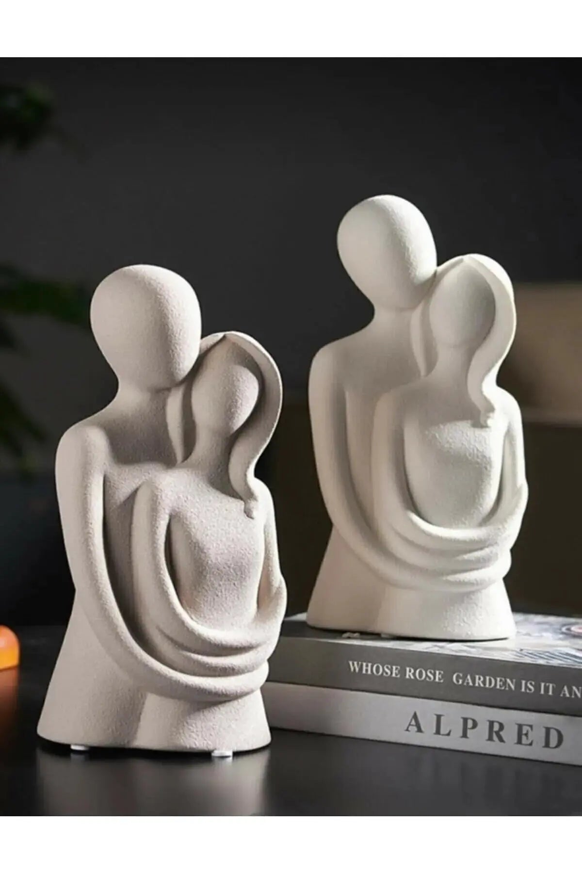 Sticker Master Sevgili Aşıklar Sarılmış Çift Biblo – Romantik Dekoratif Hediyelik Eşya