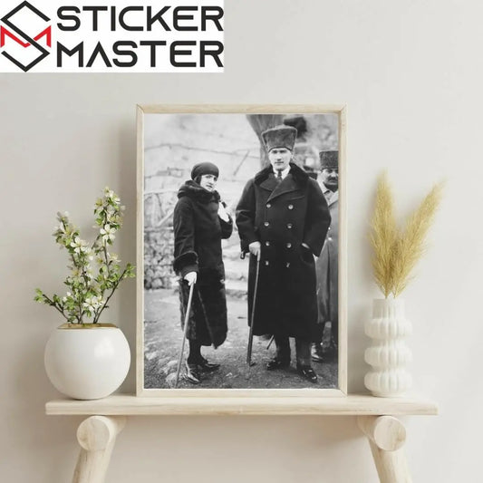 Sticker Master Atatürk Çerçeveli Poster | Ulu Önder'in Zarif Portresi ile Anlamlı Dekorasyon 30x42 Cm (Natural Ahşap) - Sticker Master