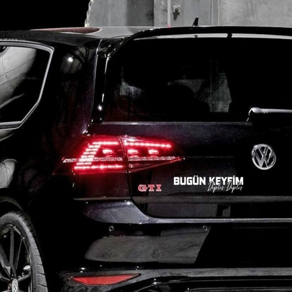 Sticker Master “Bugün Keyfim Dıptıs Dıptıs” Sticker – 20 × 5 Cm Vinil | Araç, Kask, Laptop Uyumlu