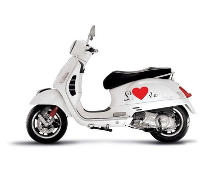 Sticker Master Vespa Love Motor, Kask, Laptop, Araba, Oto Araç İçin Dayanıklı Etiket Decal 15 Cm