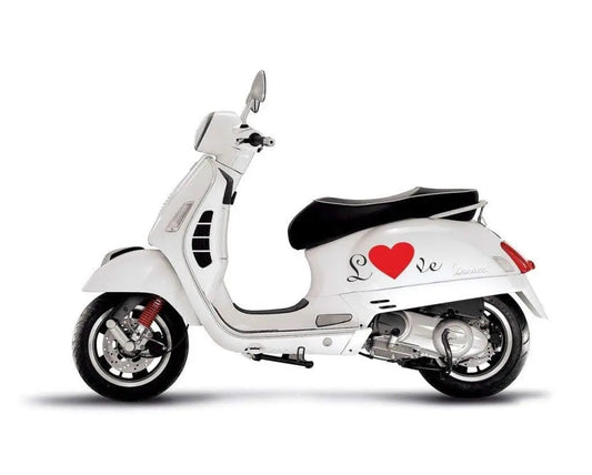 Sticker Master Vespa Love Motor, Kask, Laptop, Araba, Oto Araç İçin Dayanıklı Etiket Decal 15 Cm
