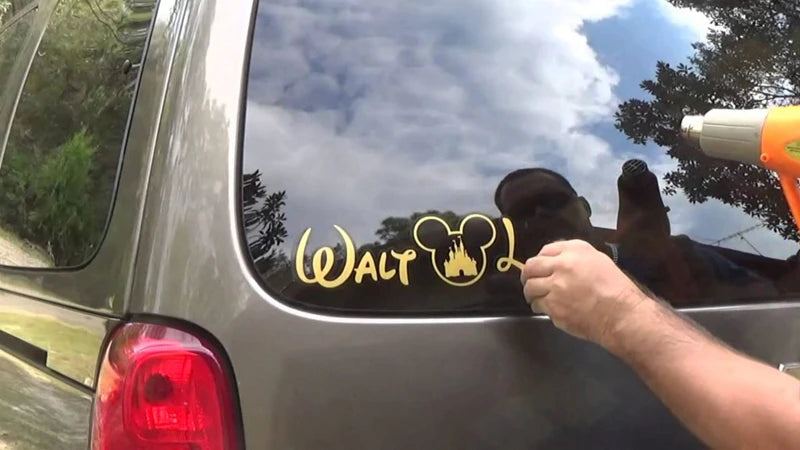 Wile E. Coyote Ouch! Komik Araba Stickerı | Sticker Master
