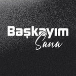 Sticker Master Başkayım Sana Sticker – 20 × 8 cm Vinil | Araç, Kask, Laptop Uyumlu Sticker Master