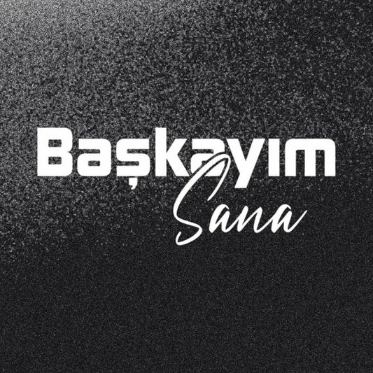 Sticker Master Başkayım Sana Sticker – 20 × 8 cm Vinil | Araç, Kask, Laptop Uyumlu Sticker Master