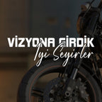 Sticker Master Vizyona Girdik – İyi Seyirler Sticker – 20 × 7 Cm Vinil | Araç, Kask, Laptop Uyumlu
