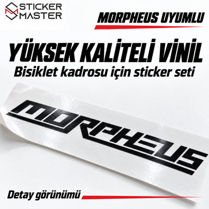 Yüksek kaliteli siyah vinilden üretilen Morpheus uyumlu yazı stickerın yakın plan detayı