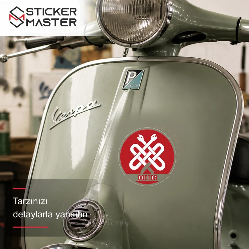 Vespa Uyumlu WRN53 Universal Doktor Amblemi Sticker VSP2047 scooter üzerinde uygulama örneği - Sticker Master